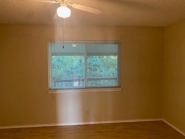 Building Photo - 5630 Brookview Ct