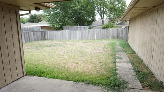 Building Photo - 1018 Fair Oaks Dr
