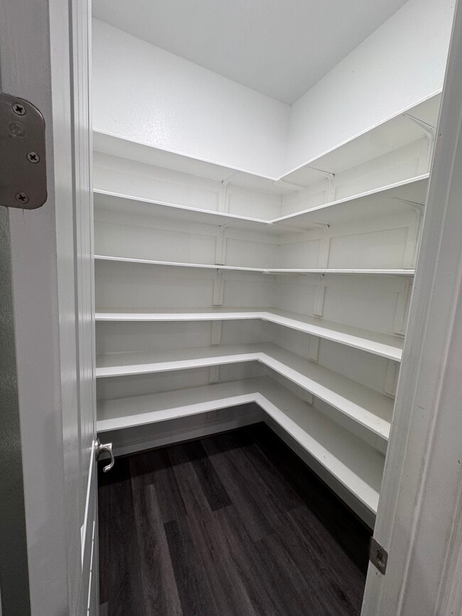 Building Photo - 513 Lambert Cv