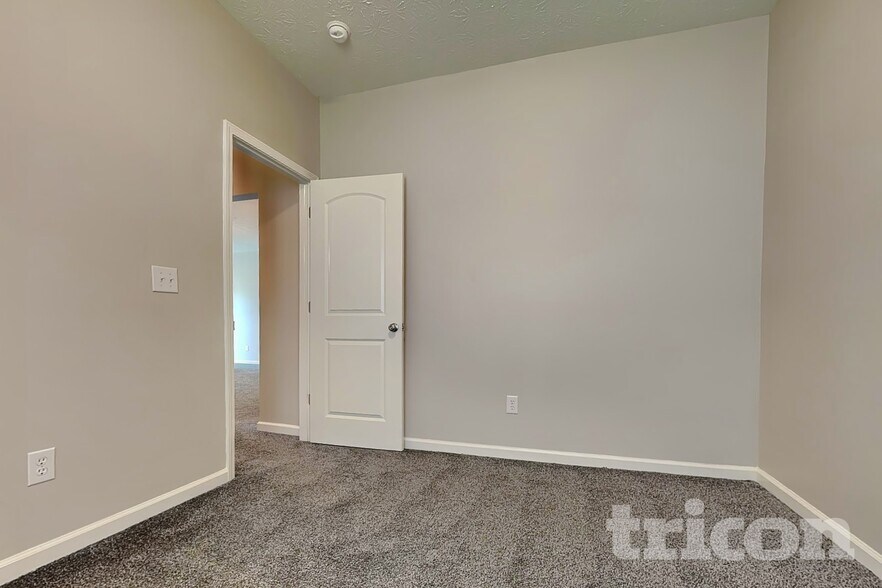 Building Photo - 2771 Anchusa Dr