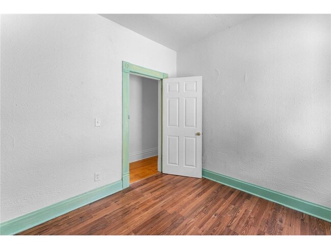 Building Photo - 2559 Aldrich Ave S