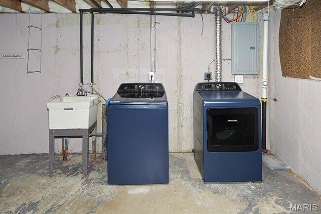 Building Photo - 306 Bright Meadows Dr