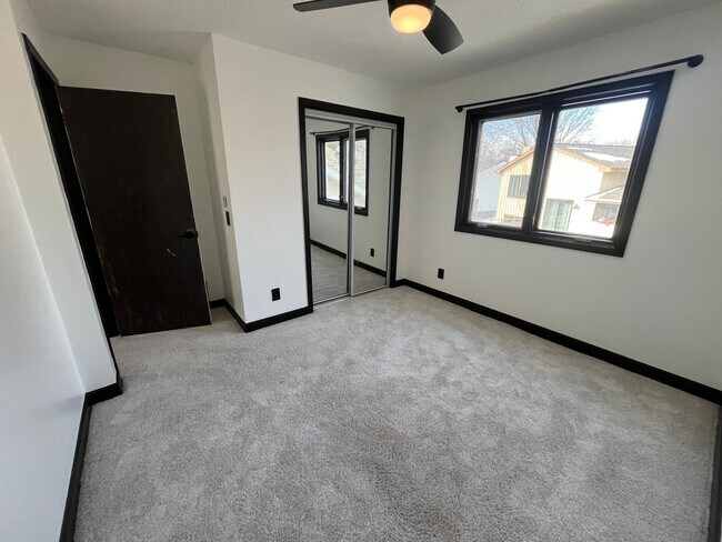Building Photo - 9225 Garrison Way