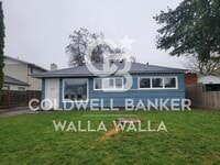 Building Photo - Recently updated single family home