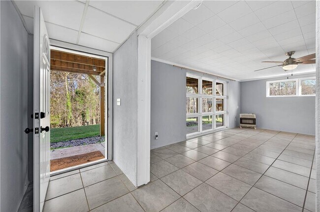 Building Photo - 3460 Maynard Cir