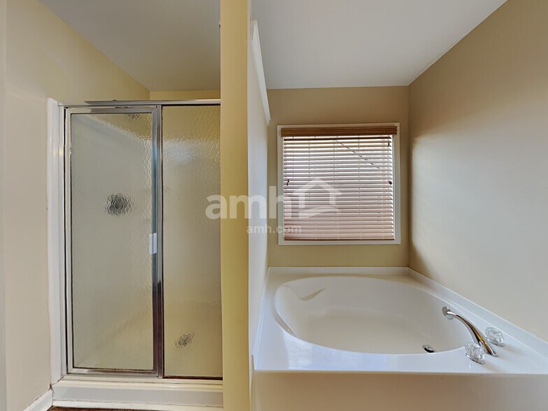 Building Photo - 108 Jordan Crest Ct