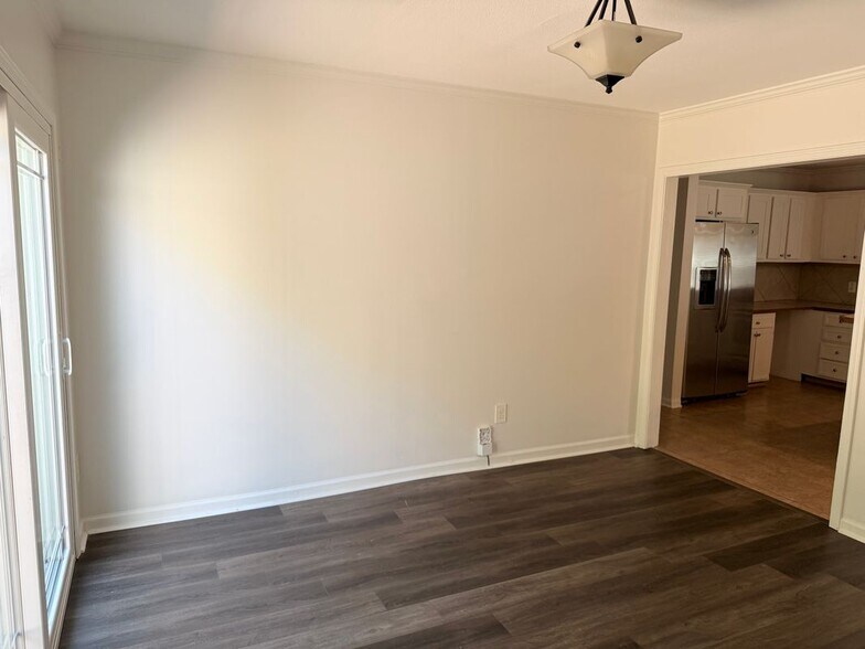 Building Photo - 8416 Leatrice Dr