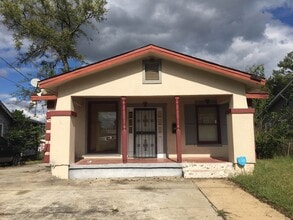 Building Photo - 309 16th St SW