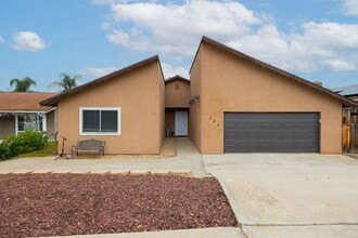 Building Photo - Beautiful, spacious single family home for rent in El Cajon, 3bed/2bath