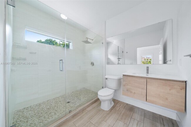 Building Photo - 1117 SW 13th St