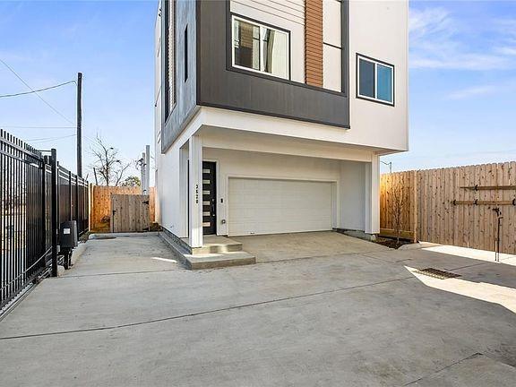 Building Photo - 3620 Lehall St