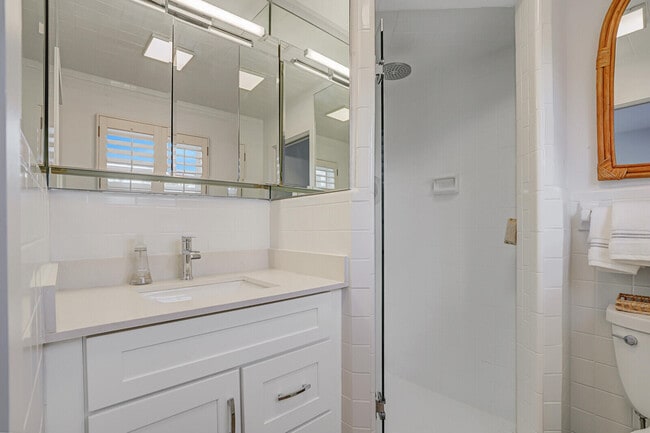 Building Photo - 2850 S Ocean Blvd