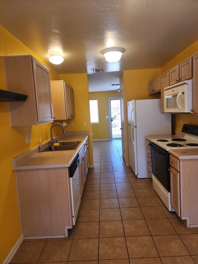 Building Photo - 9728 E Vendela St