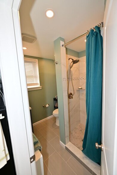 Building Photo - 2447 N 54th St