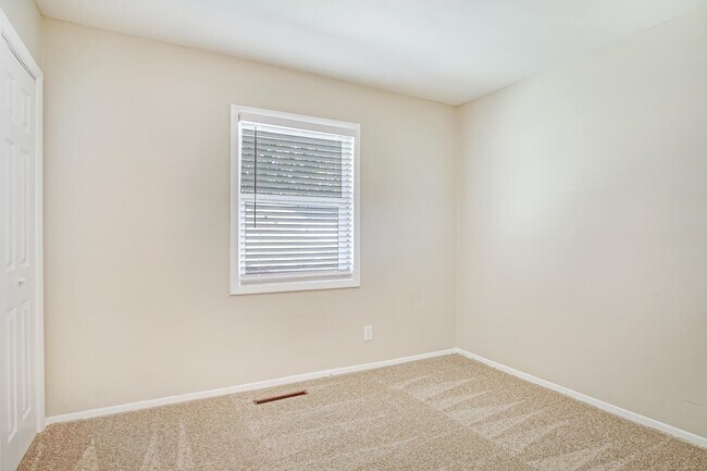 Building Photo - 3693 Larkspur Terrace