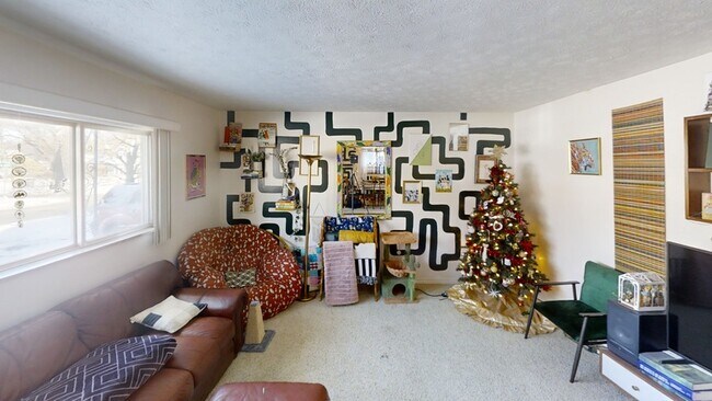 Building Photo - 1003 S 7th St