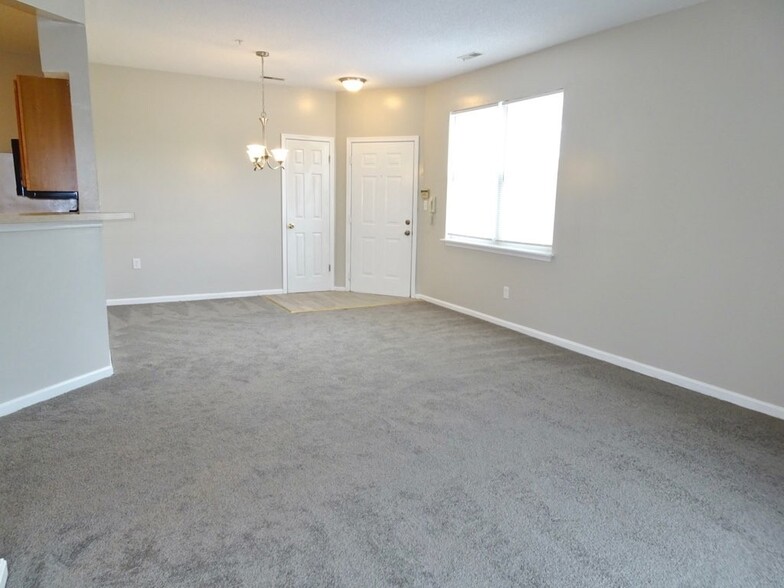 Building Photo - 7210 Bogley Rd