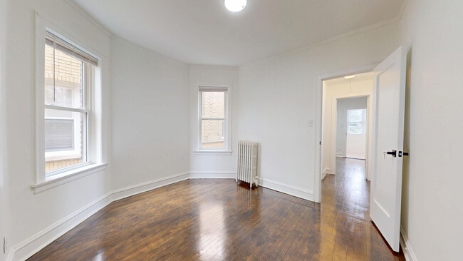 Building Photo - 6738 N Rockwell St