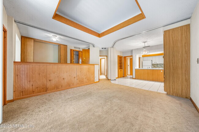 Building Photo - 2930 Ravines Rd