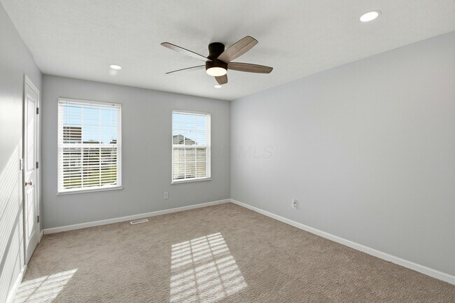 Building Photo - 601 Clark Ave