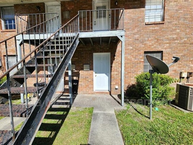 Building Photo - 4407 Caroline Dr
