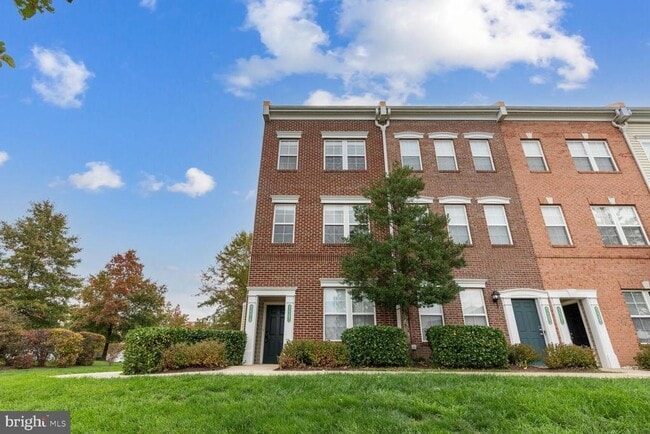 Building Photo - 42379 Goldenseal Square