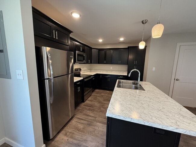 Building Photo - 211 Terrace Dr