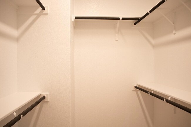 Building Photo - 123 Table Top Bnd