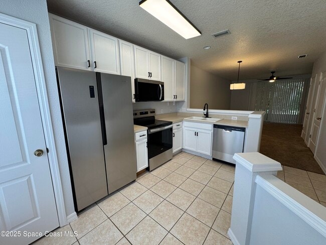 Building Photo - 1349 Hampton Park Ln