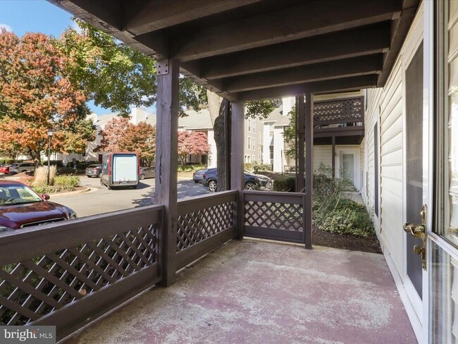 Building Photo - 10064 Oakton Terrace Rd