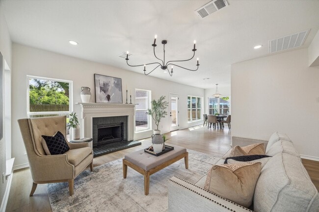 Building Photo - 6806 Flowermound Dr