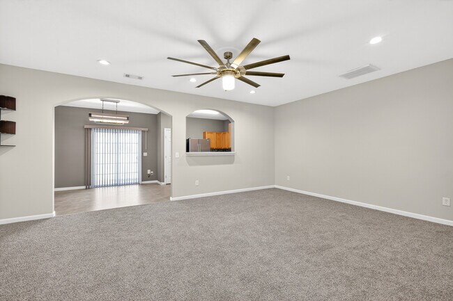 Building Photo - 8333 Rossi Rd