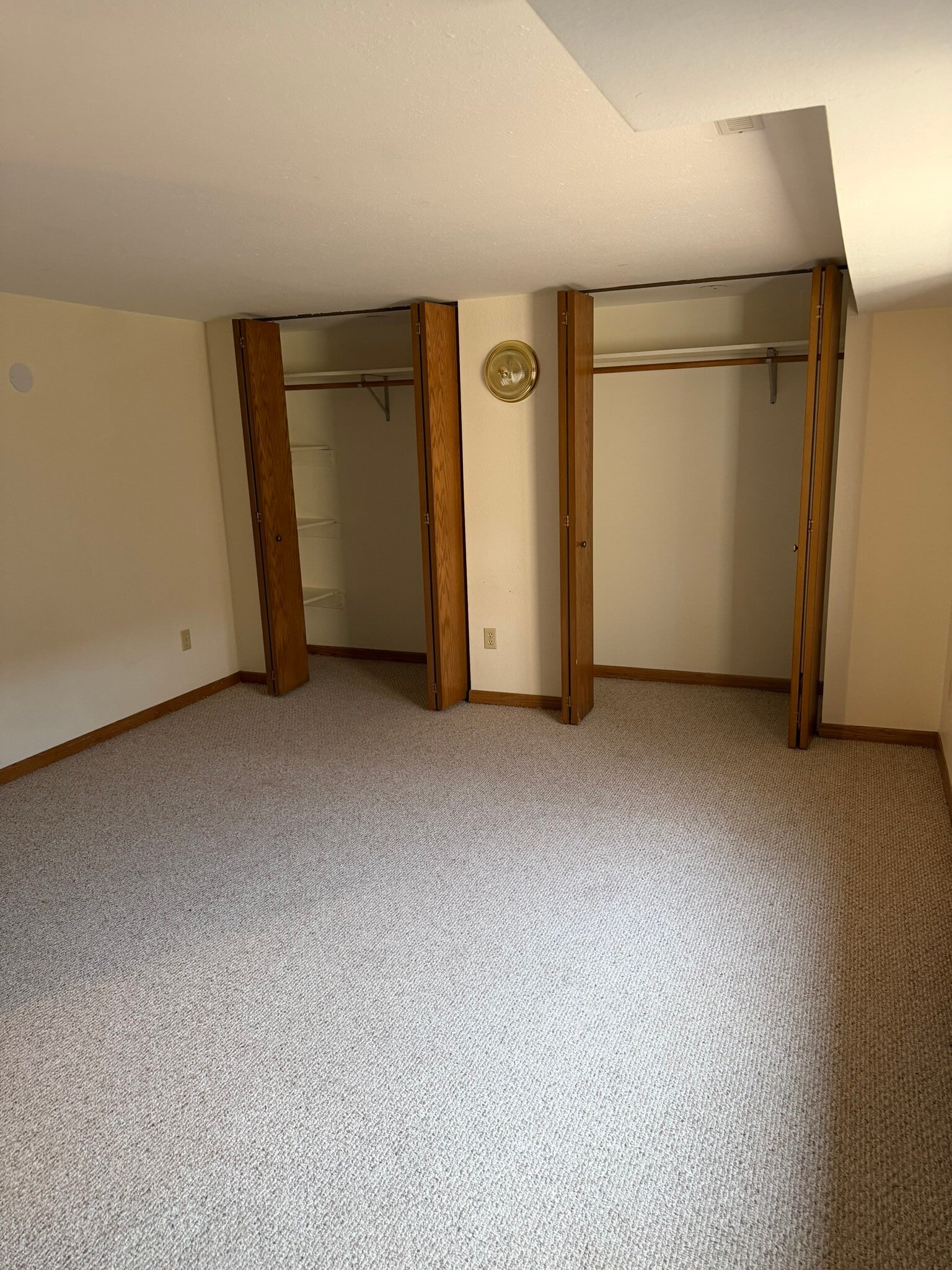 Bedroom 2 closet View - 304 3rd St NE