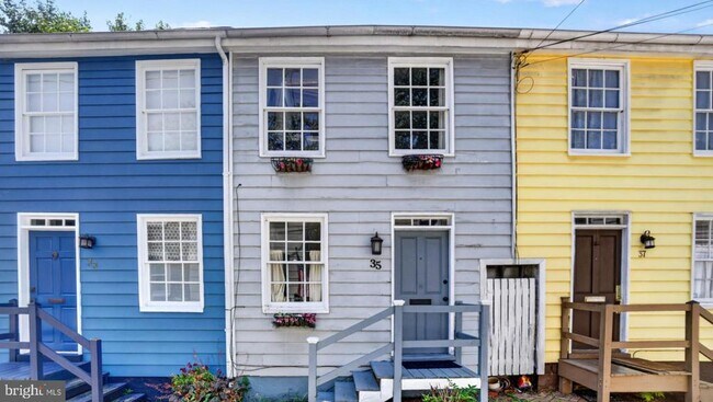 Building Photo - 35 Pinkney St
