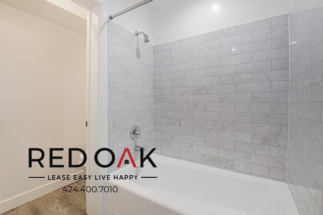 Building Photo - 2965 Waverly Dr