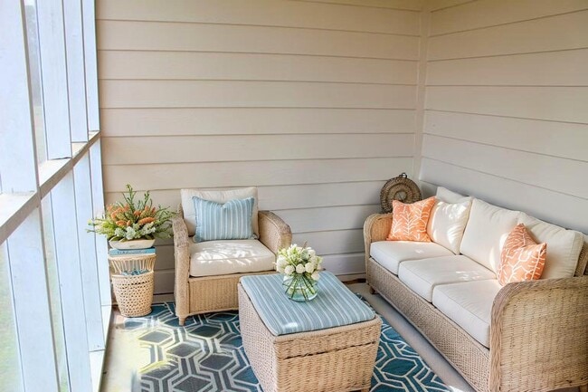 Building Photo - 136 Herschel Dr