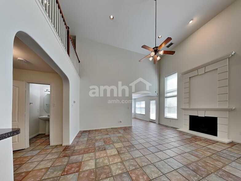 Building Photo - 101 Foxtail Ct