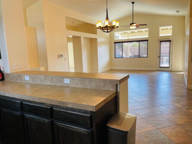 Building Photo - 9415 Godiva Ave
