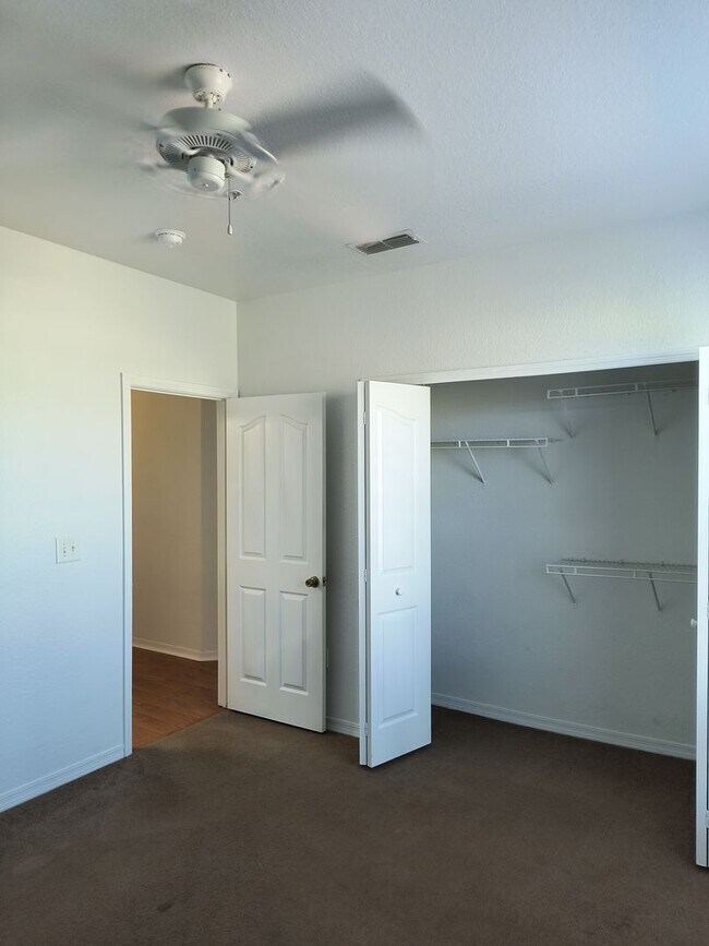 Building Photo - FREE RENT!!! Spacious condo in Gated Legacy Dunes