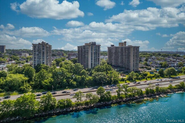 Building Photo - 17-85-85 215th St