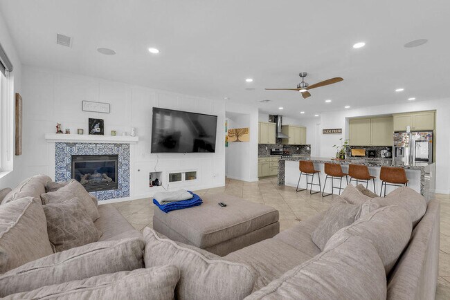Building Photo - 82540 Lordsburg Dr