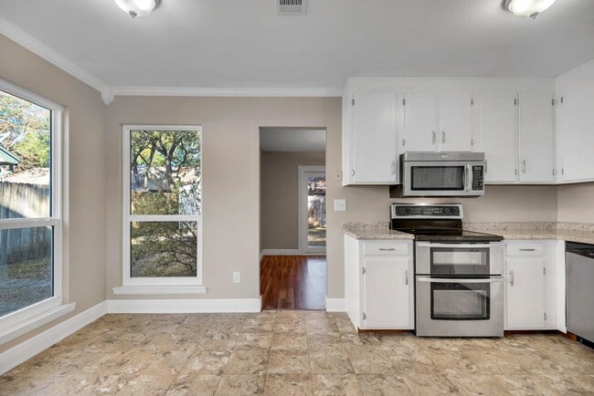 Building Photo - 266 Honeysuckle Way