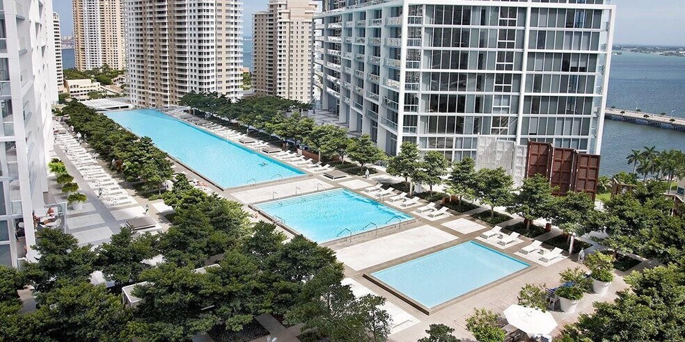 Building Photo - 465 Brickell Ave