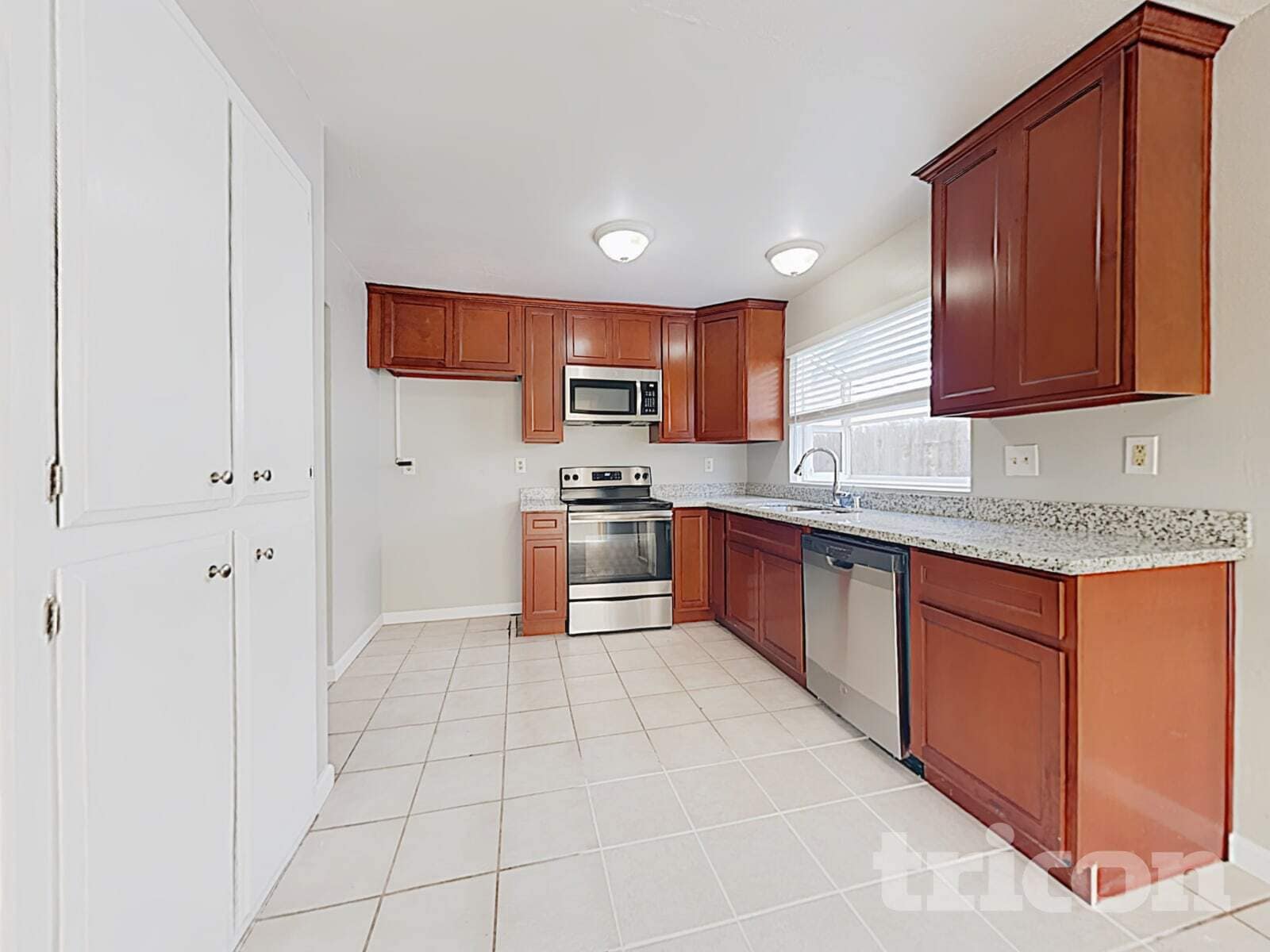 Building Photo - 1921 Teresa Ln