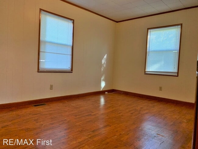 Building Photo - 3 br, 1 bath House - 870 Gilbert St.