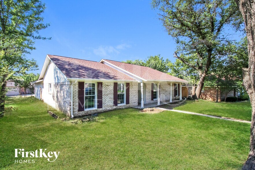 Building Photo - 1113 Wood Creek Cir