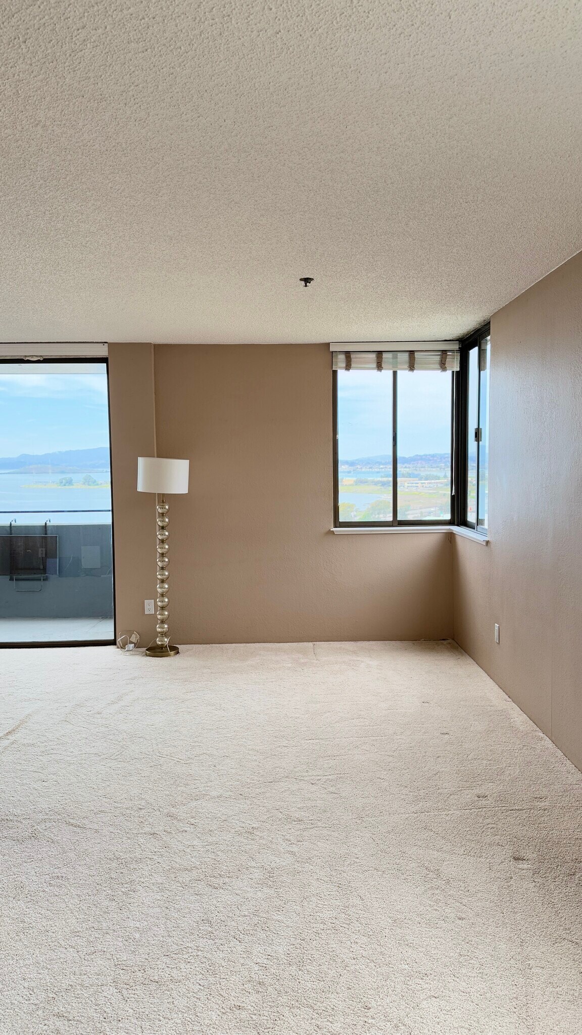 Building Photo - 555 Pierce St