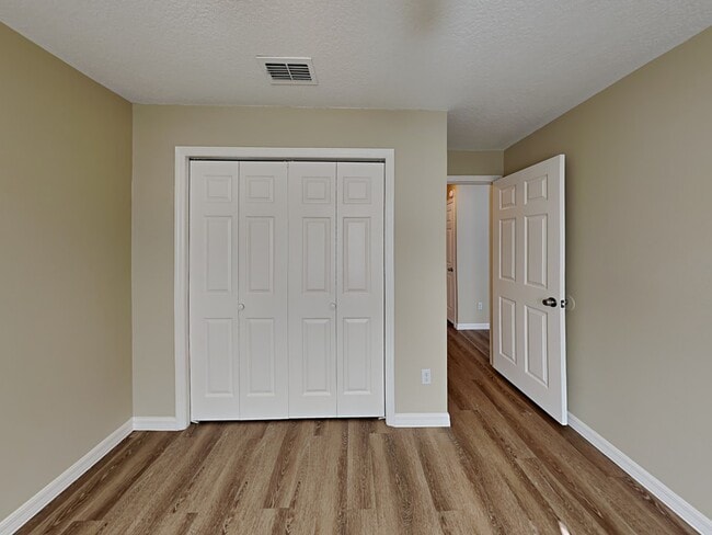 Building Photo - 11212 Green Heron Ct