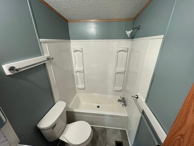 Building Photo - 492 McSwain Rd