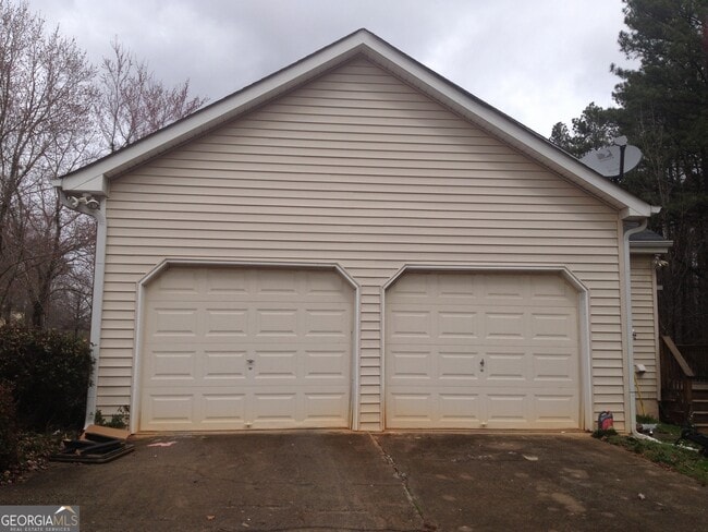 Building Photo - 145 Princeton Trce
